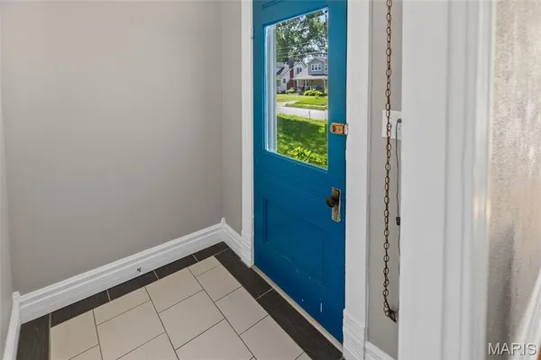 $2,600 | 911 Grand Avenue, Edwardsville, IL 62025