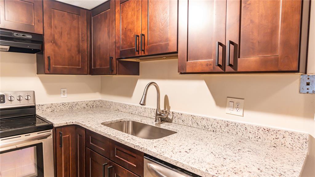 4880 Lake Ridge Road, Unit 7 Orlando, FL 32808 - Photo 8 of 23