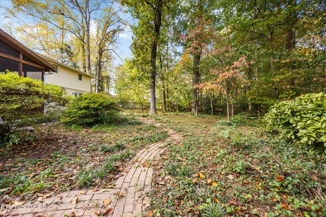 $725,000 | 300 Corby Lane, Knoxville, TN 37934