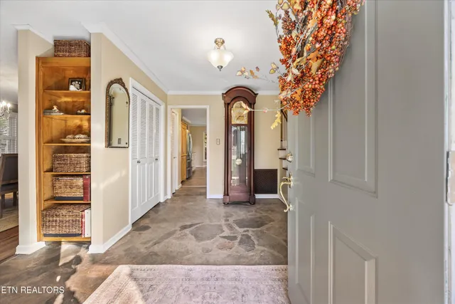 $725,000 | 300 Corby Lane, Knoxville, TN 37934