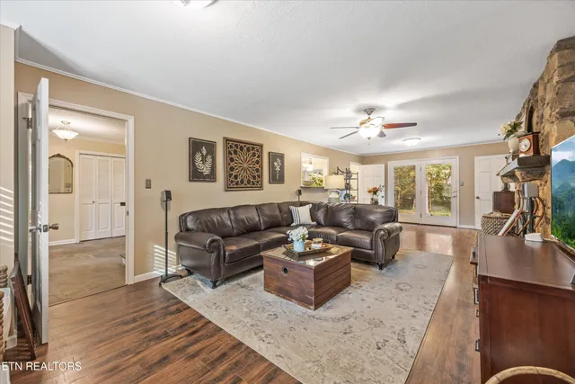 $725,000 | 300 Corby Lane, Knoxville, TN 37934