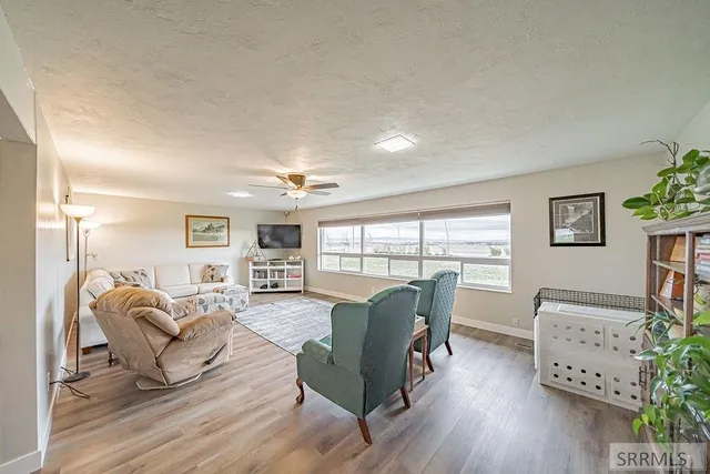 $665,000 | 5566 West 49th North, Idaho Falls, ID 83402