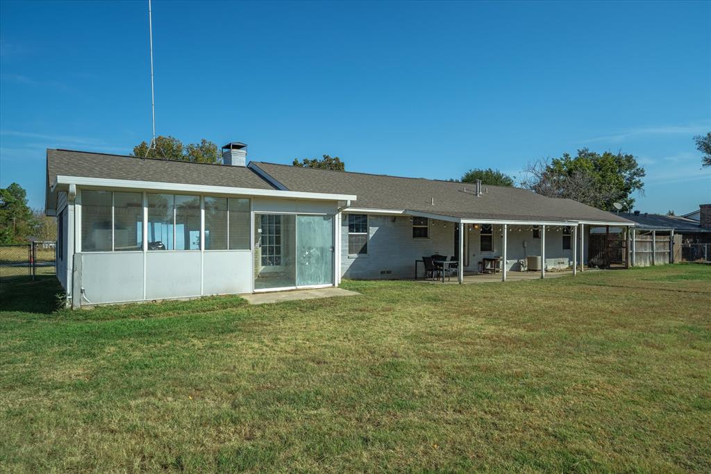 204 Southridge Road Edgewood, TX 75117 - Photo 30 of 36