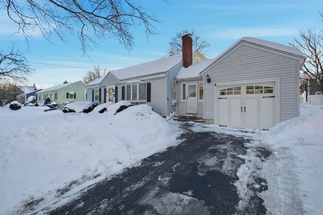$700,000 | 8 Flint Street, Chelmsford, MA 01824