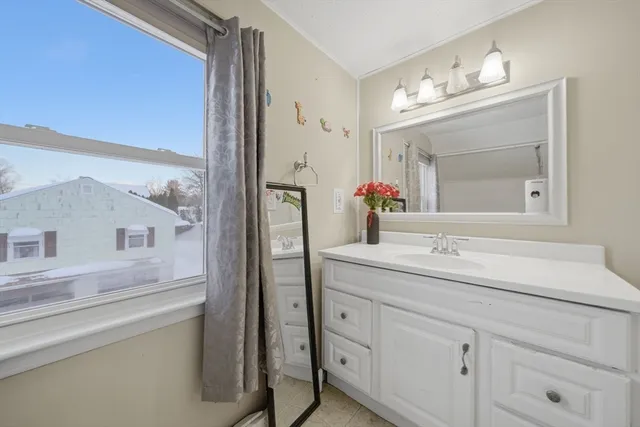 $700,000 | 8 Flint Street, Chelmsford, MA 01824