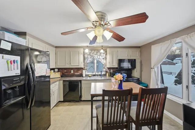 $700,000 | 8 Flint Street, Chelmsford, MA 01824