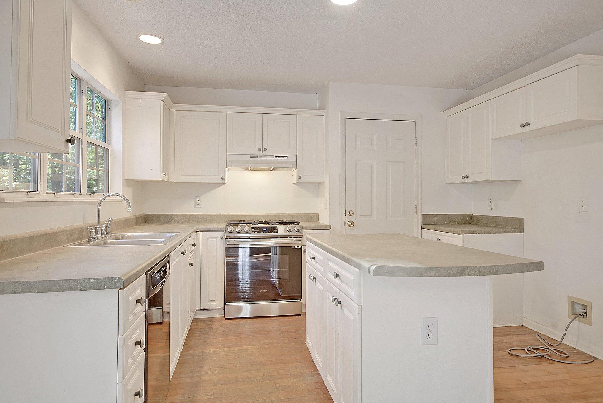 2009 Trotters Run Road Summerville, SC 29483 - Photo 14 of 28 20-web-or-mls-CREM_2009 Trotters Run_020