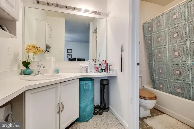 $3,250 | 5730 Evergreen Knoll Court, Alexandria, VA 22303