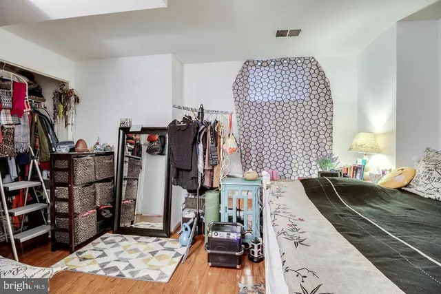 $3,250 | 5730 Evergreen Knoll Court, Alexandria, VA 22303