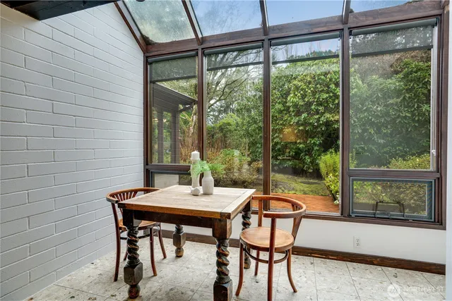 $2,000,000 | 6817 79th Street West, Lakewood, WA 98499