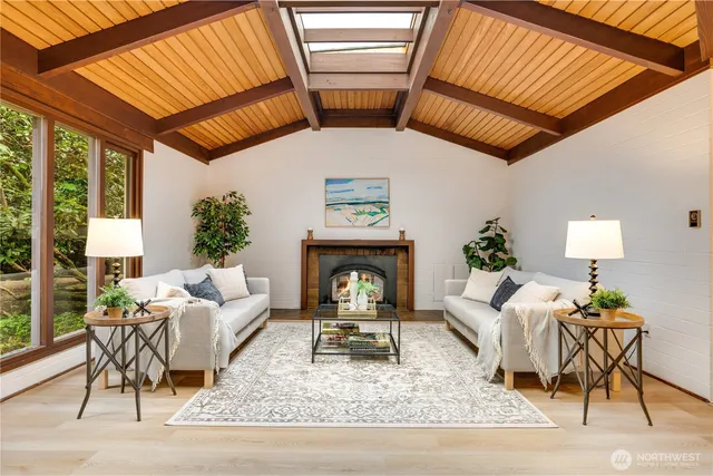 $2,000,000 | 6817 79th Street West, Lakewood, WA 98499