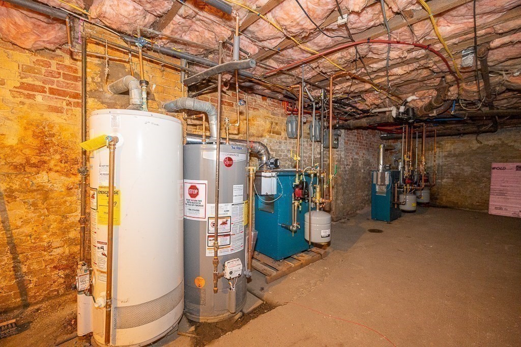 7 Cutler Street Worcester, MA 01604 - Photo 20 of 21 a utility room with dryer and washer