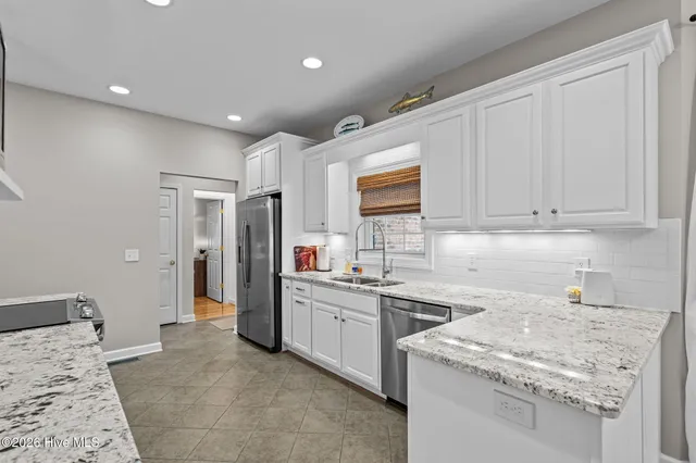 $580,000 | 113 Simmons Drive, Seven Lakes, NC 27376