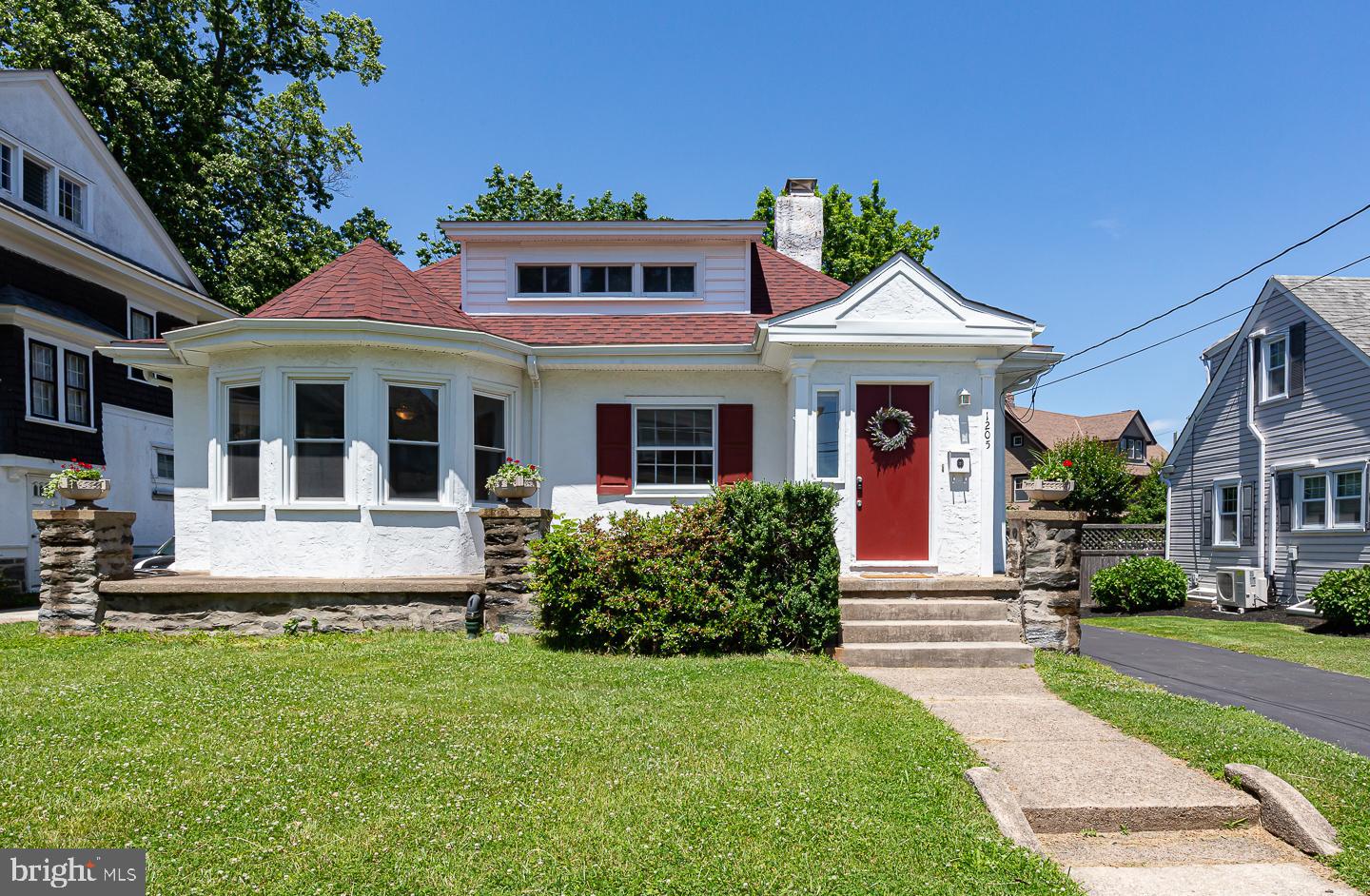 1205 Manor Road Havertown, PA 19083 - Photo 3 of 38