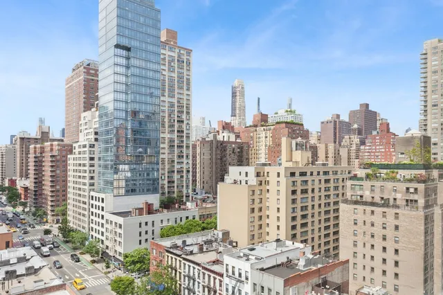 $900,000 | 401 East 74th Street, Unit 10E | Lenox Hill