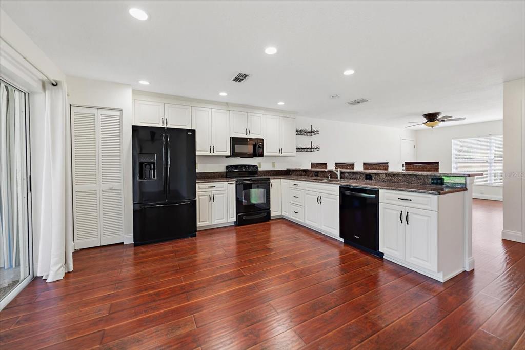 2152 Gulf View Boulevard, Unit 2152 Dunedin, FL 34698 - Photo 14 of 65