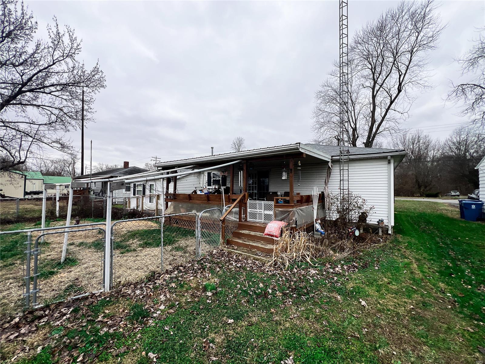 2606 Benton Road Mount Vernon, IL 62864 - Photo 14 of 27 Gallery Image 14