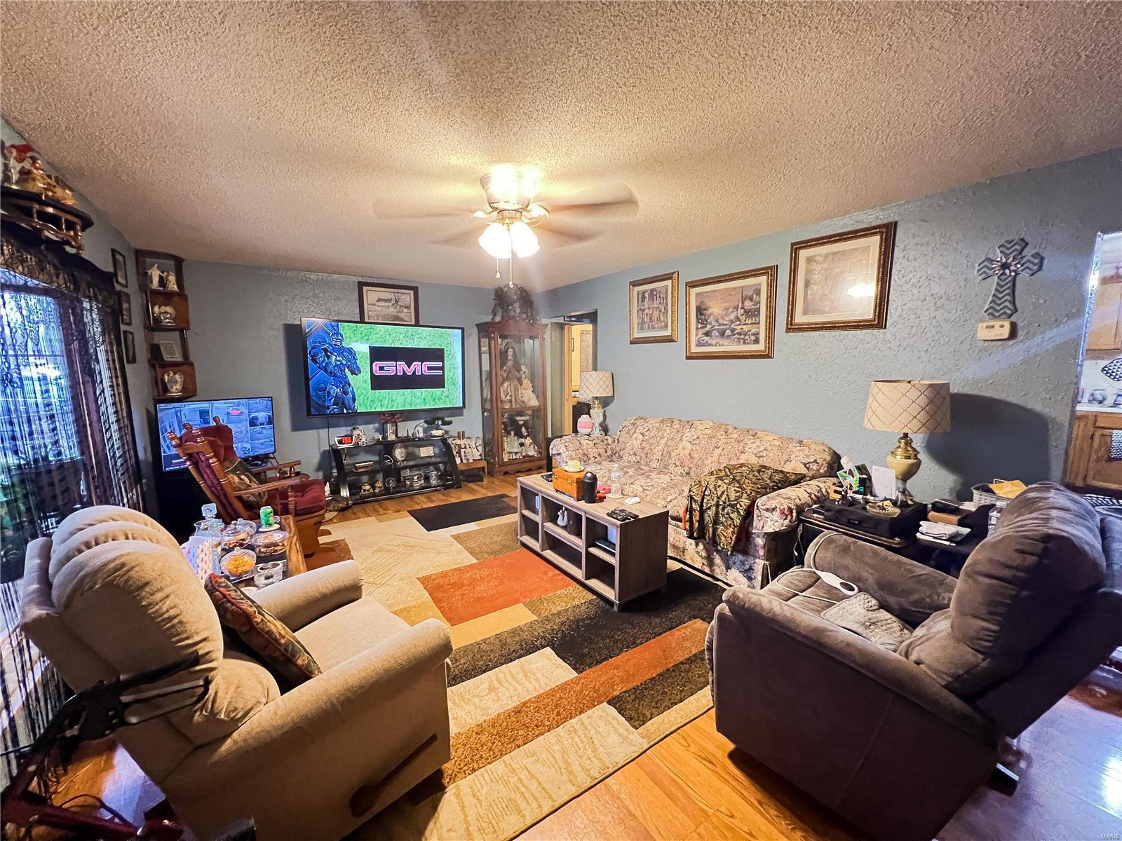 2606 Benton Road Mount Vernon, IL 62864 - Photo 18 of 27 Gallery Image 18