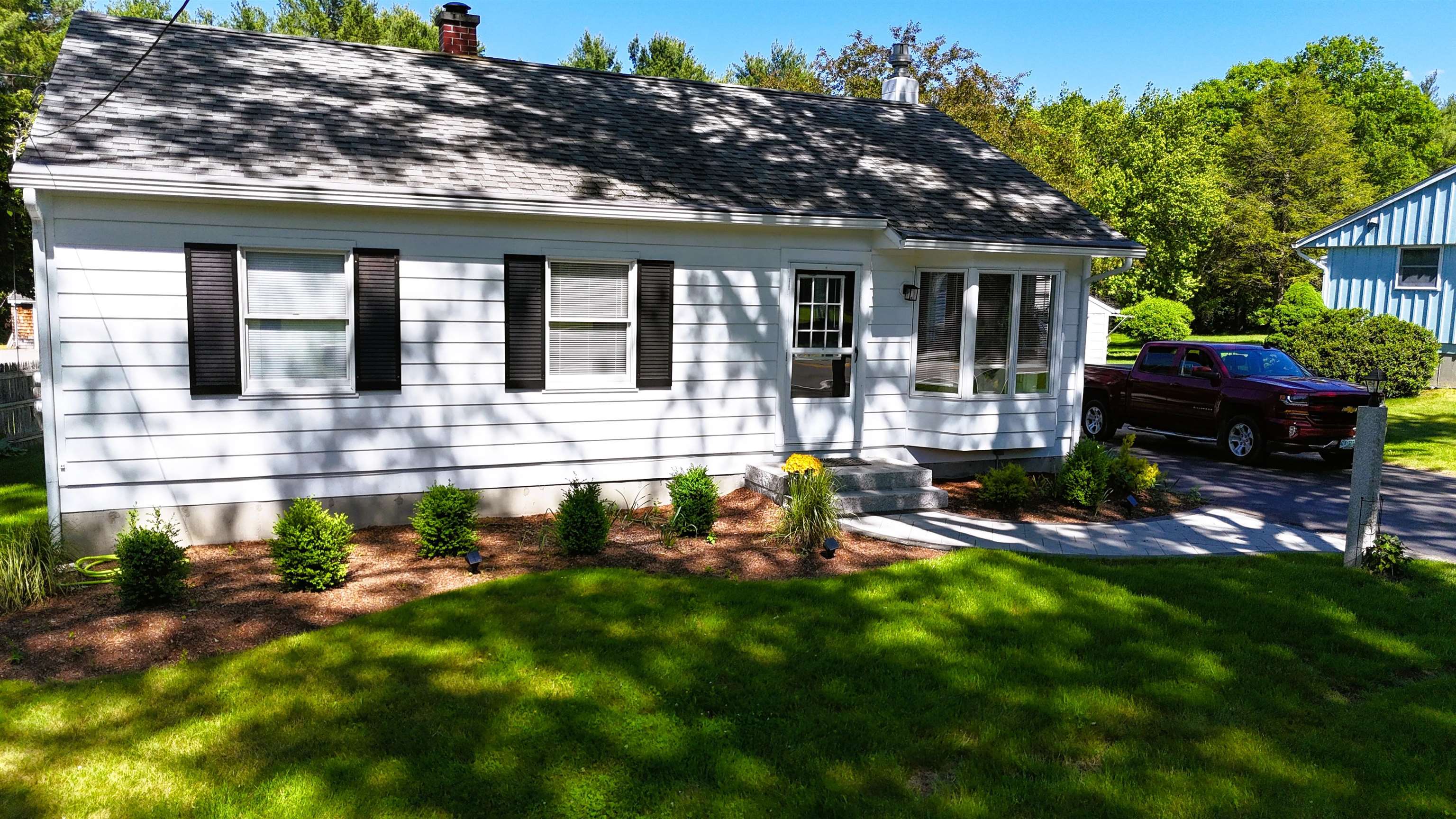 323 Matthews Road Swanzey, NH 03446 - Photo 2 of 36