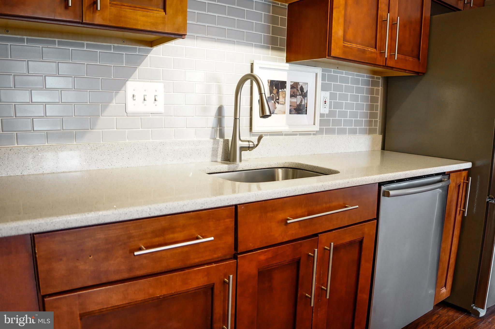 6240 Edsall Road, Unit 102 Alexandria, VA 22312 - Photo 17 of 47