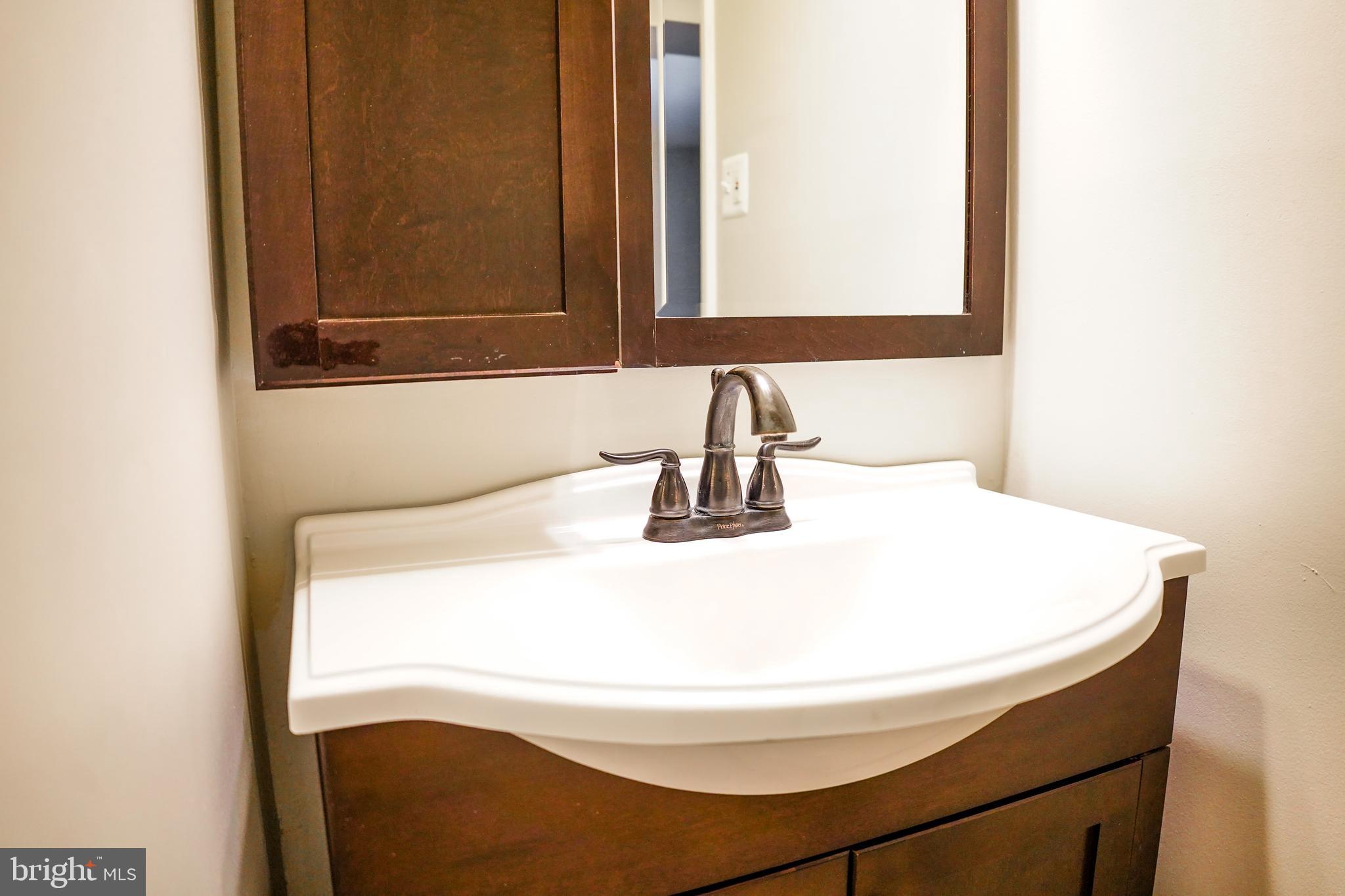 6240 Edsall Road, Unit 102 Alexandria, VA 22312 - Photo 27 of 47