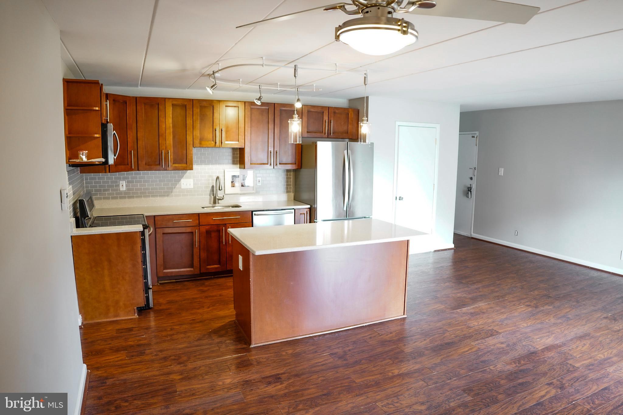 6240 Edsall Road, Unit 102 Alexandria, VA 22312 - Photo 10 of 47