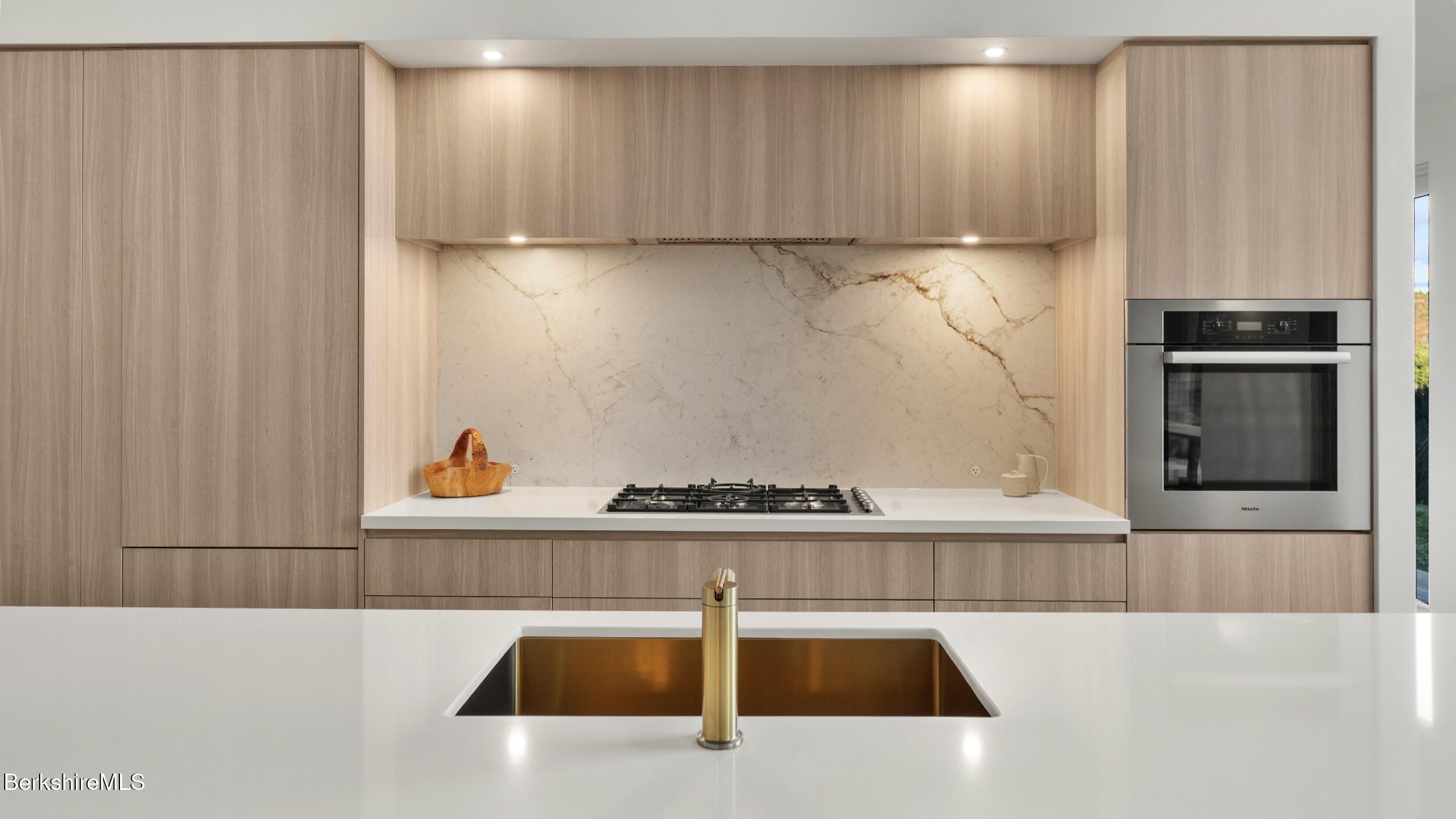 40 East Alford Road West Stockbridge, MA 01266 - Photo 13 of 51 Kitchen