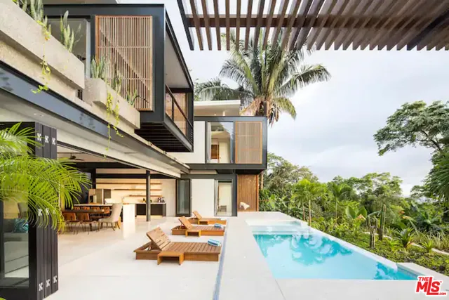 $2,900,000 | 0 Santa Teresa Nicoya Peninsula Costa Rica, Clare, XX 60111