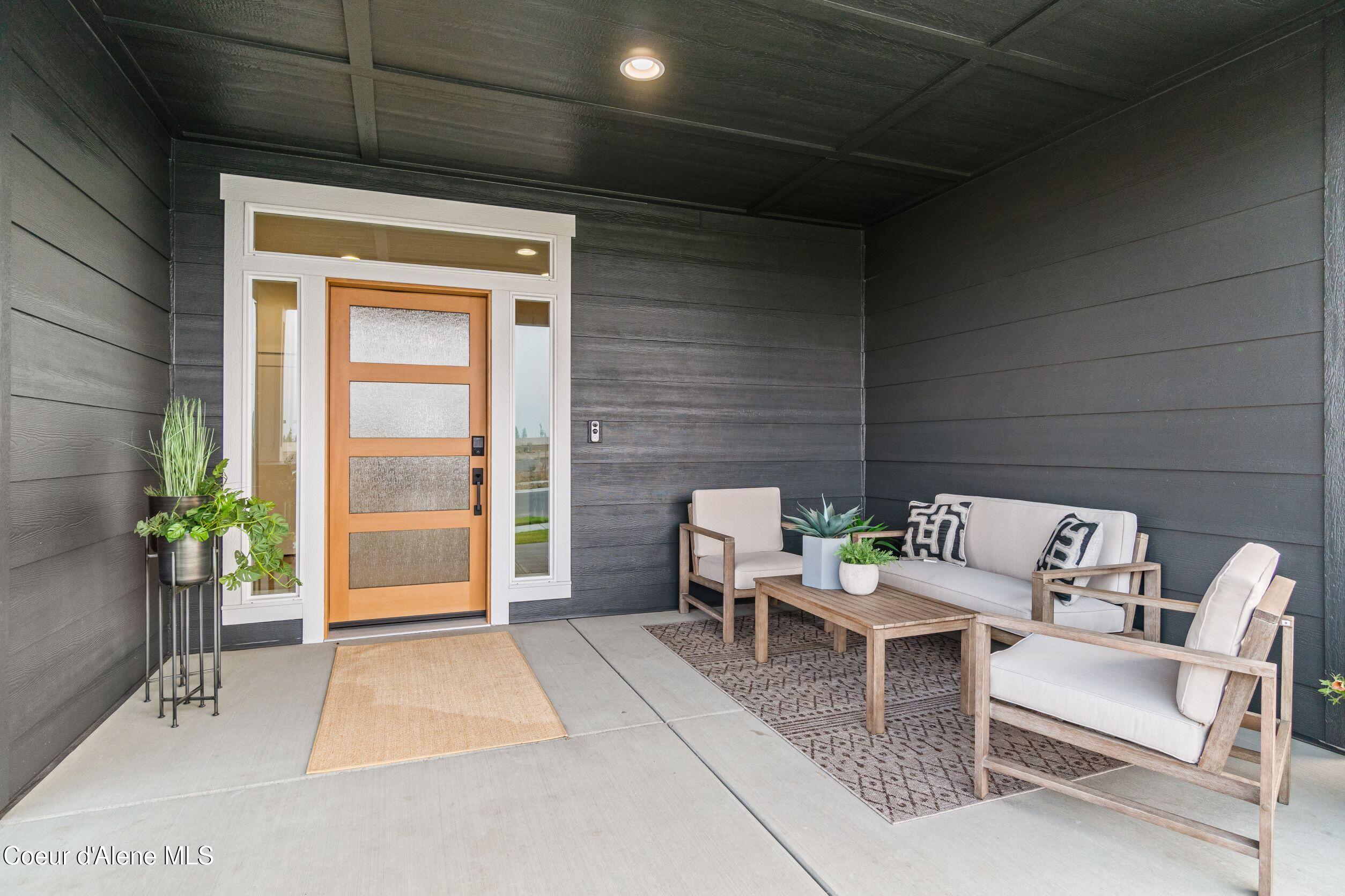 2521 West Victor Loop Coeur D'Alene, ID 83815 - Photo 3 of 36 3