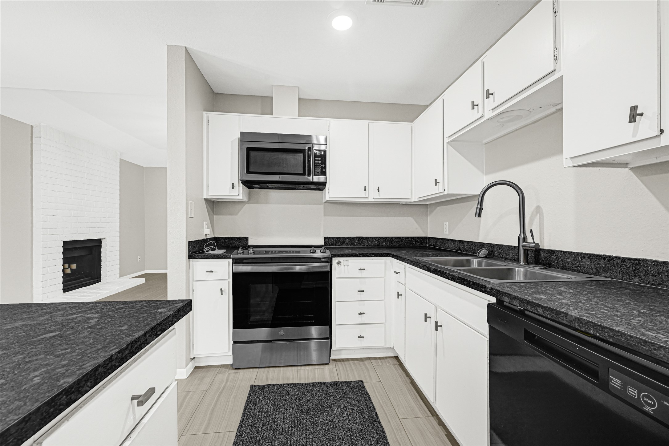 14020 Schroeder Road, Unit 126 Houston, TX 77070 - Photo 7 of 28