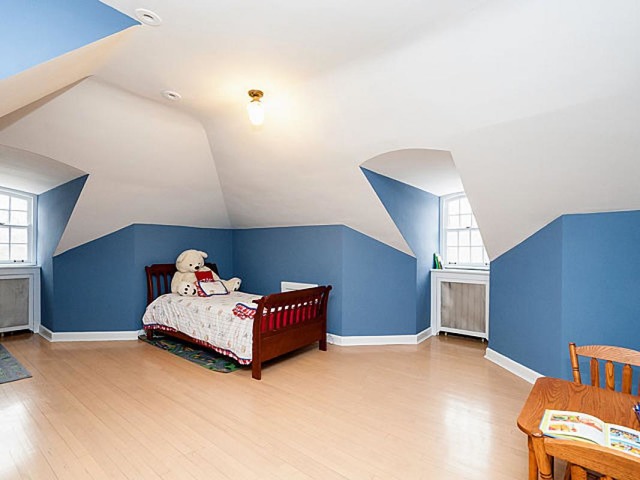 7600 Augusta Street River Forest, IL 60305 - Photo 15 of 25 a living room with furniture