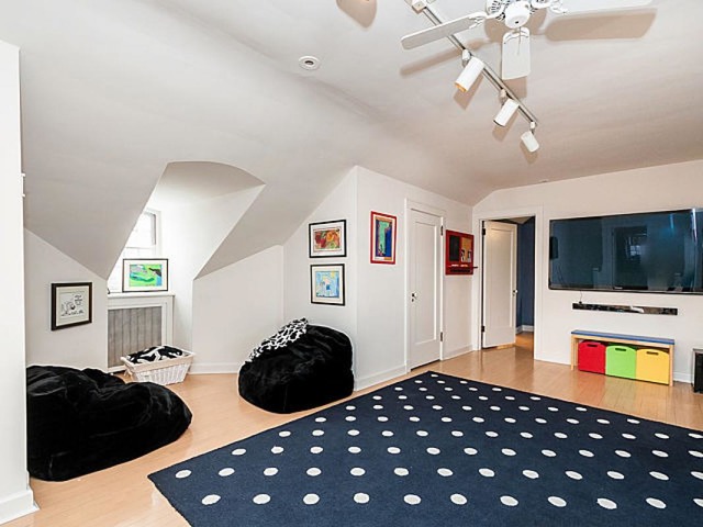 7600 Augusta Street River Forest, IL 60305 - Photo 16 of 25 a bedroom with a bed window and a television