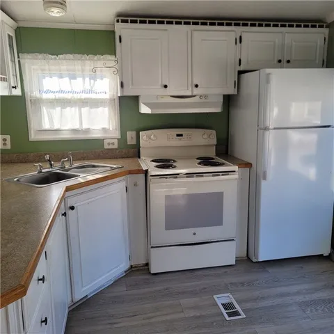 $119,900 | 979 Toll Gate Road, Unit 31, Warwick, RI 02886