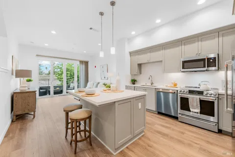 $1,045,000 | 1655 2nd Street, Unit 318, Napa, CA 94559