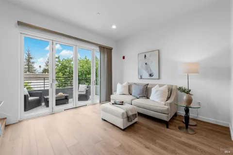 $1,045,000 | 1655 2nd Street, Unit 318, Napa, CA 94559