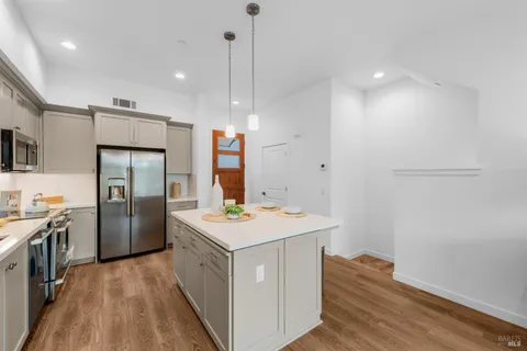 $1,045,000 | 1655 2nd Street, Unit 318, Napa, CA 94559