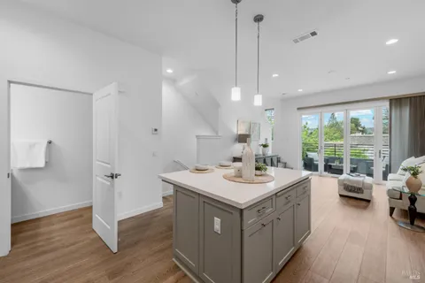 $1,045,000 | 1655 2nd Street, Unit 318, Napa, CA 94559