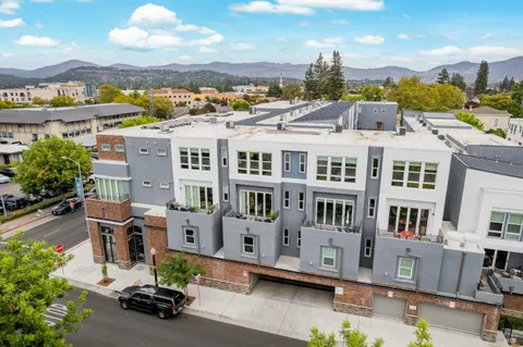 $1,045,000 | 1655 2nd Street, Unit 318, Napa, CA 94559
