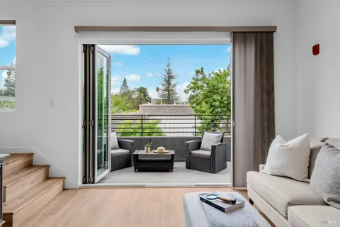 $1,045,000 | 1655 2nd Street, Unit 318, Napa, CA 94559