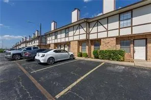 $1,700 | 1251 Dallas Drive, Denton, TX 76205