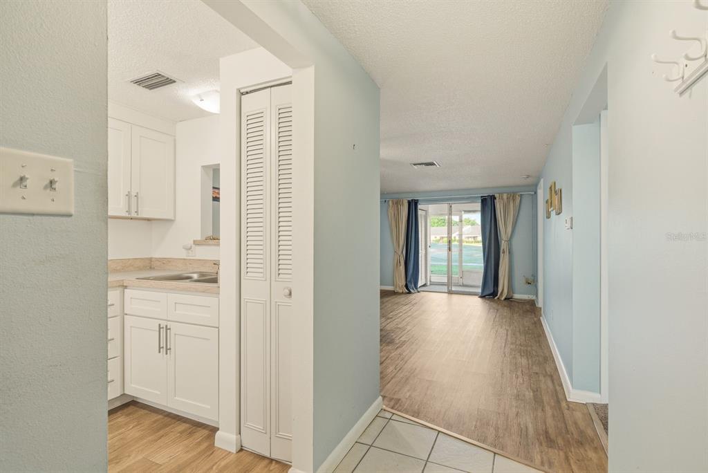 3309 Trophy Boulevard New Port Richey, FL 34655 - Photo 3 of 37