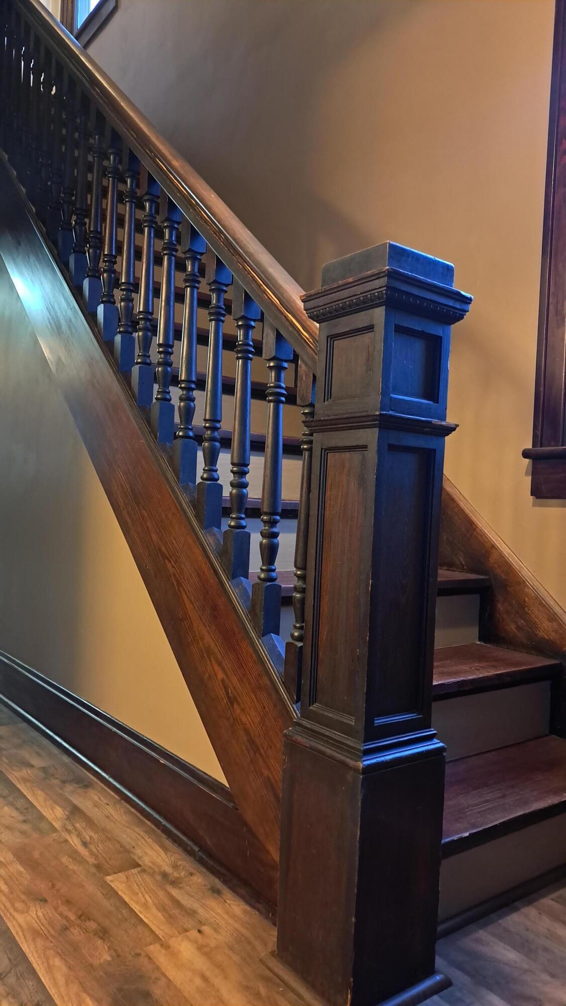 76 Commodore Street Newark, OH 43055 - Photo 27 of 53 Original Woodwork