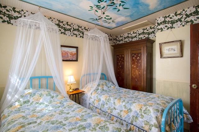 22 Ocean Street Cape May, NJ 08204 - Photo 8 of 25
