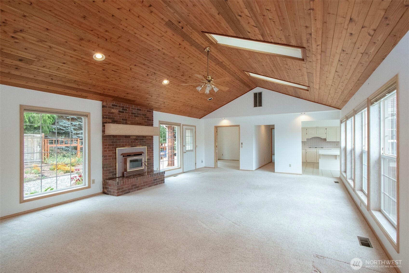 132 Madigan Road Sequim, WA 98382 - Photo 3 of 40