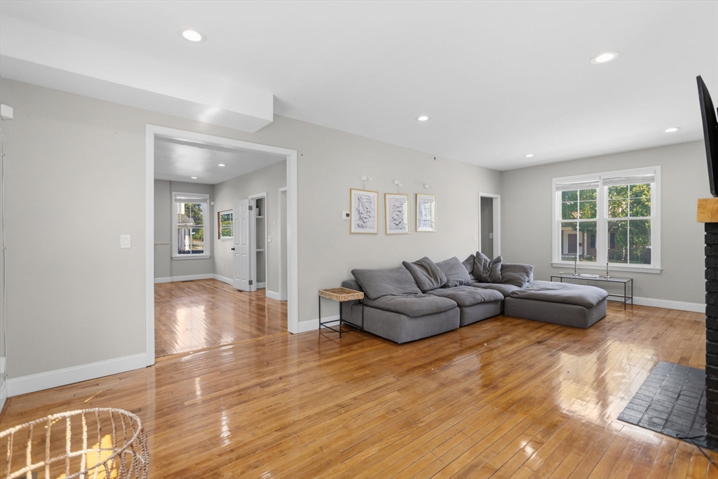 1159 River Road Agawam, MA 01001 - Photo 9 of 42