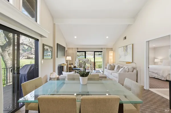 $1,250,000 | 868 Oak Leaf Way, Napa, CA 94558