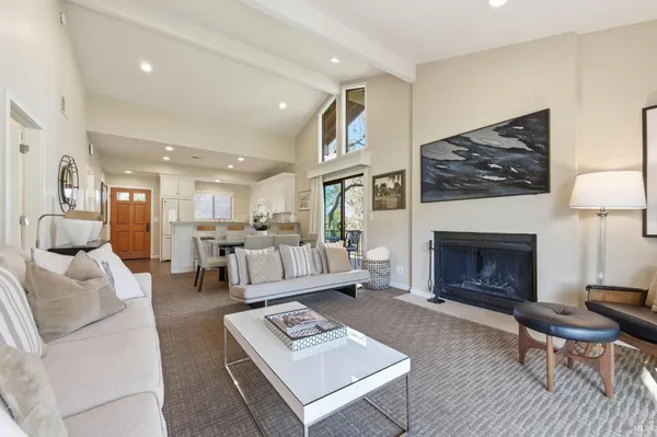 $1,250,000 | 868 Oak Leaf Way, Napa, CA 94558
