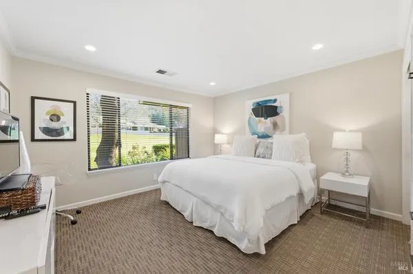 $1,250,000 | 868 Oak Leaf Way, Napa, CA 94558