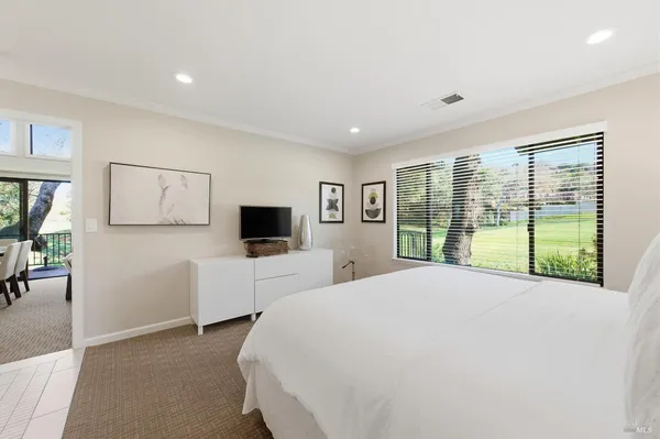 $1,250,000 | 868 Oak Leaf Way, Napa, CA 94558