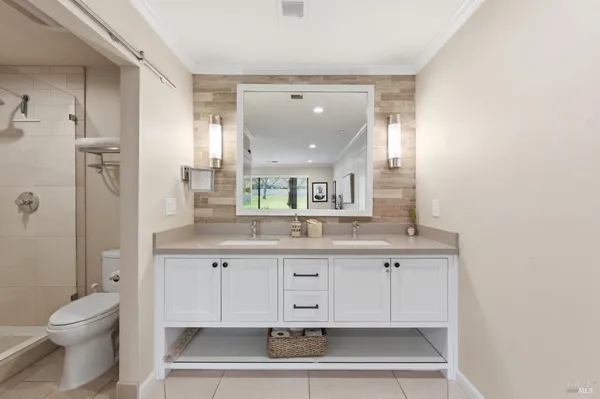 $1,250,000 | 868 Oak Leaf Way, Napa, CA 94558